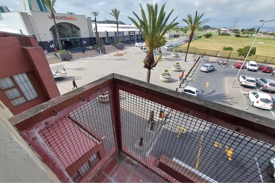 3 Bedroom Property for Sale in Bridgetown Western Cape